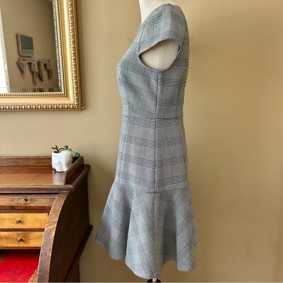 J. Crew Glen Plaid Cap Sleeve Dress Short Sleeve Sheath Flounce Hem Size 4 - Picture 6 of 12